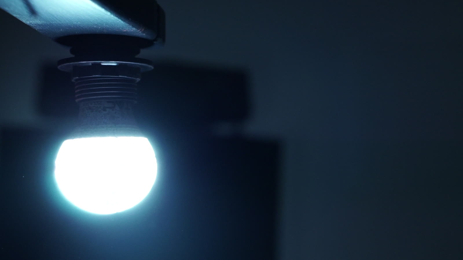 Lampadina LED nell'installazione