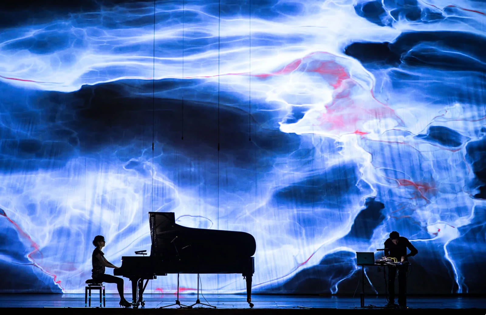 Suoni in estinzione, pianoforte ed elettronica in scena